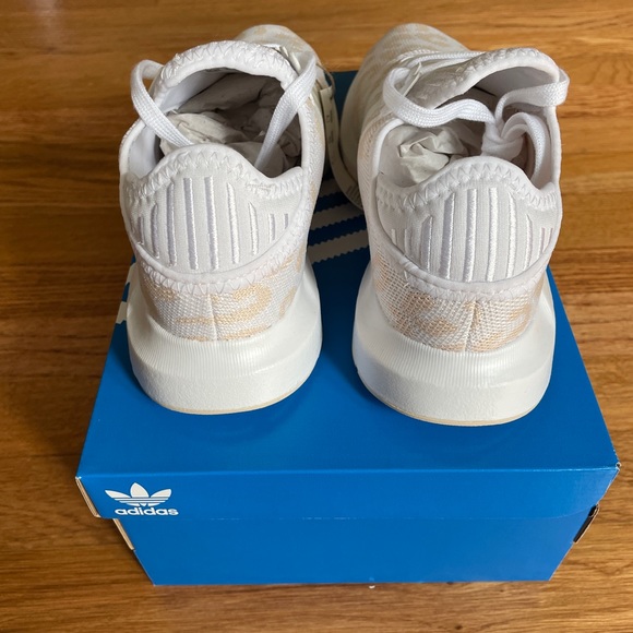 Adidas Swift Run X Halo  Ivory White Women’s Shoes - Picture 5 of 7